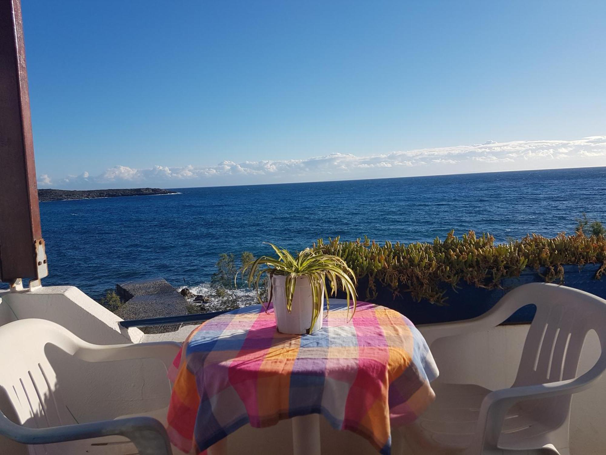 Taverna Akrogiali Лутро Екстер'єр фото