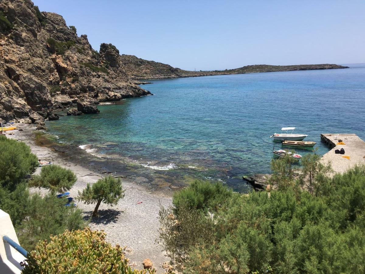 Taverna Akrogiali Лутро Екстер'єр фото