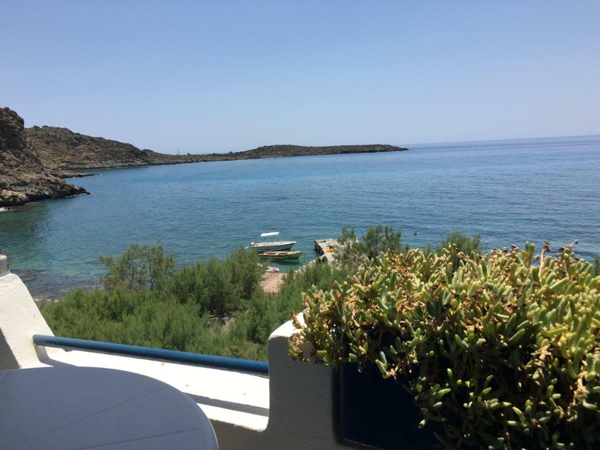 Taverna Akrogiali Лутро Екстер'єр фото